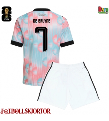 Belgien Kevin De Bruyne #7 Borta Kläder Barn VM 2026 Kortärmad (+ Korta byxor)